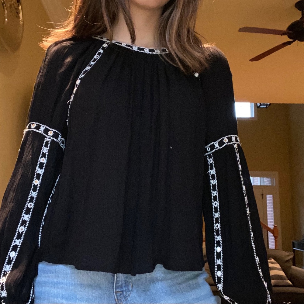 🌸3/$12🌸 Black and White Blouse